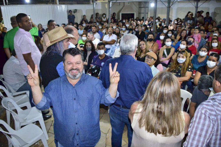 Puccinelli fala do compromisso de Carlos Bernardo com a educação.