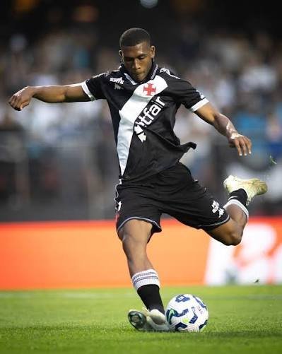 Rayan celebra primeira chamada à pré‑Seleção Brasileira e entra na mira de Ancelotti